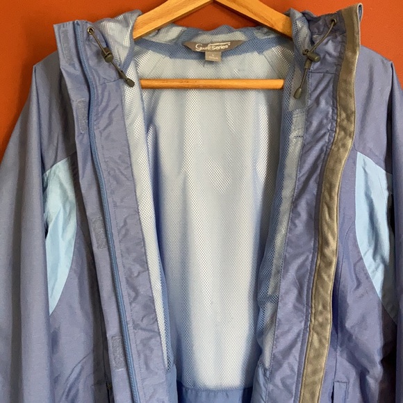 LIKE NEW! Gander Mountain Raincoat - Picture 9 of 15